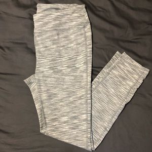 NWOT Chico’s Zenergy 7/8 Tights